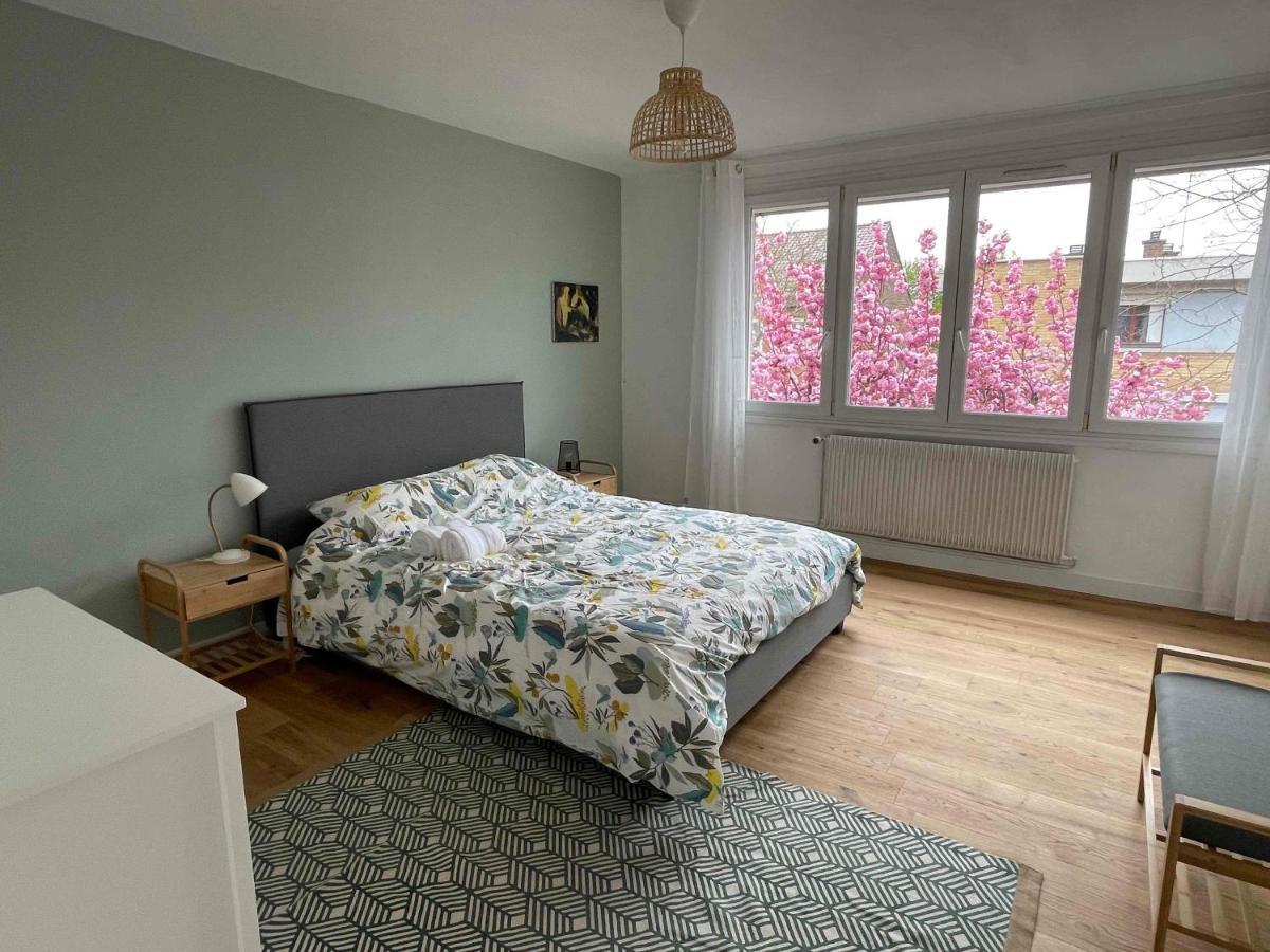 La Chambre Jaune Maison Avec Grande Terrasse Et Garage Prive Βίλα Λιλ Εξωτερικό φωτογραφία